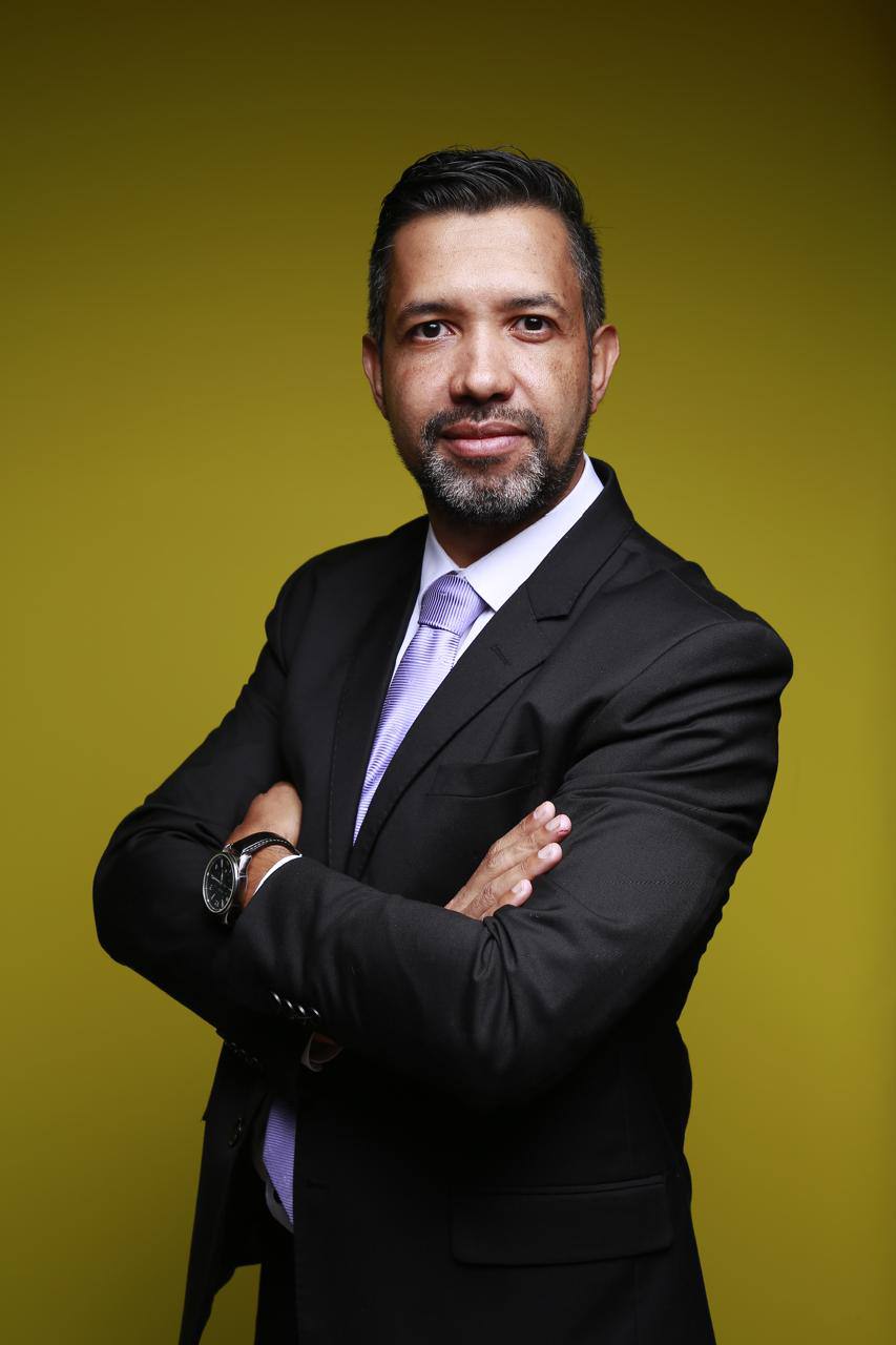 Dr. André Sacramento